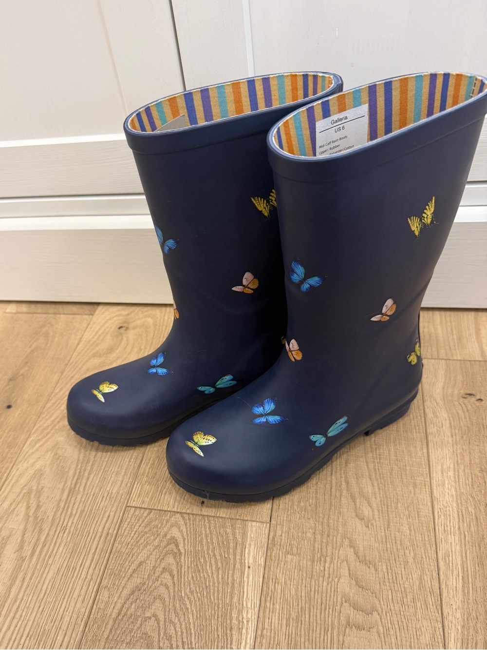 NWOT Galleria Women’s Navy Butterfly Rain Boots size 6